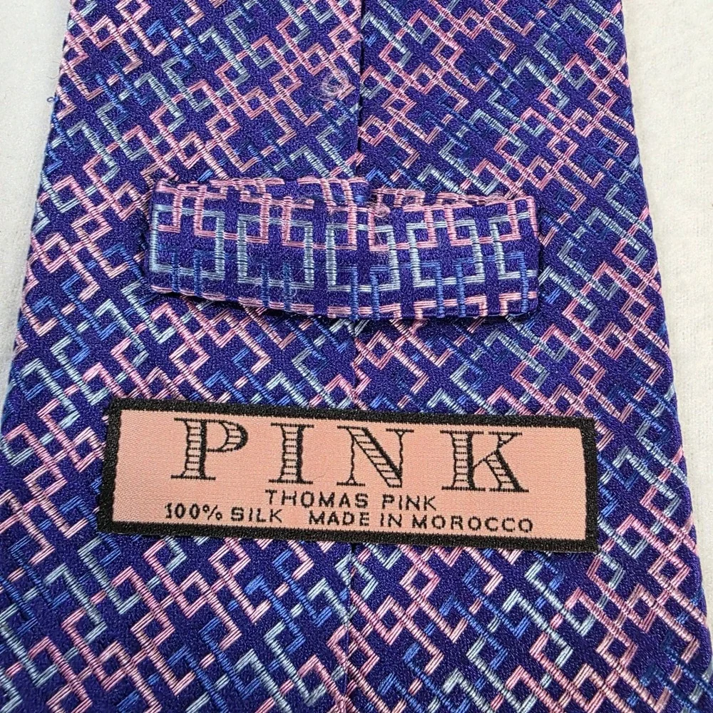 Thomas Pink Mens Purple Pink Geometric 100% Silk Necktie Made in Morocco 59x3.5